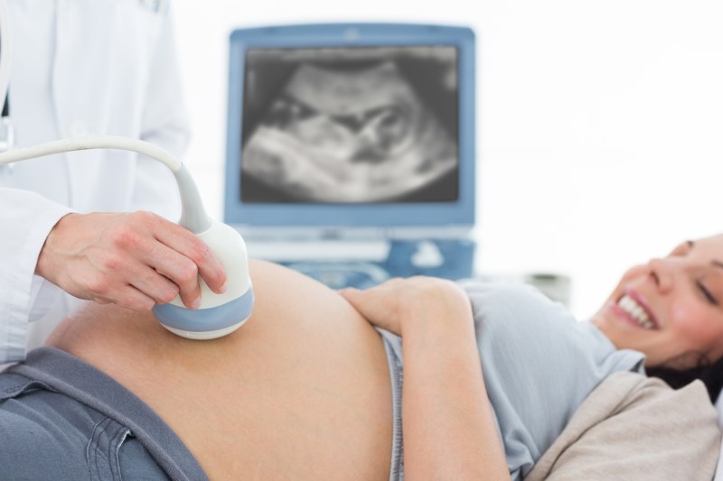 Objawy i sposoby leczenia cytomegalii – zakażenie wirusem CMV w trakcie ciąży